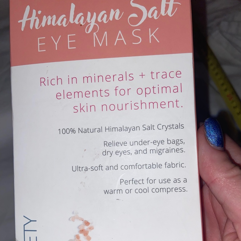 New Beauty Society Himalayan Salt Eye Mask - Picture 6 of 6